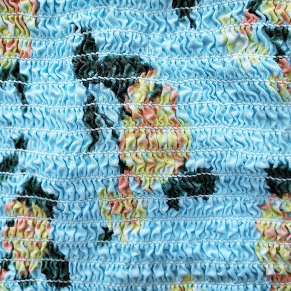 Justice Floral Smocked Round Neck Top 18 plus - Picture 2 of 9